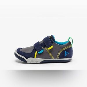 PLAE TY navy/steel size 8.5 toddler